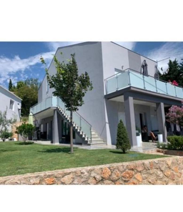 Apartmani Deluxe Ясенице Екстериор снимка
