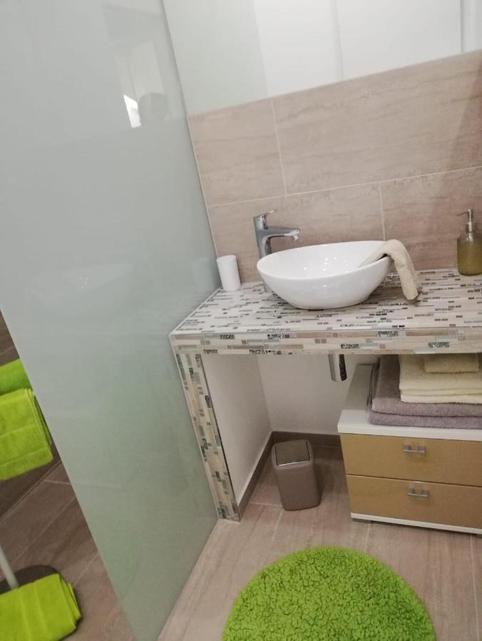 Apartmani Deluxe Ясенице Екстериор снимка