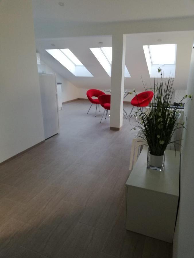 Apartmani Deluxe Ясенице Екстериор снимка